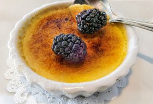 dessert, creme brulee, blackberries-4955030.jpg